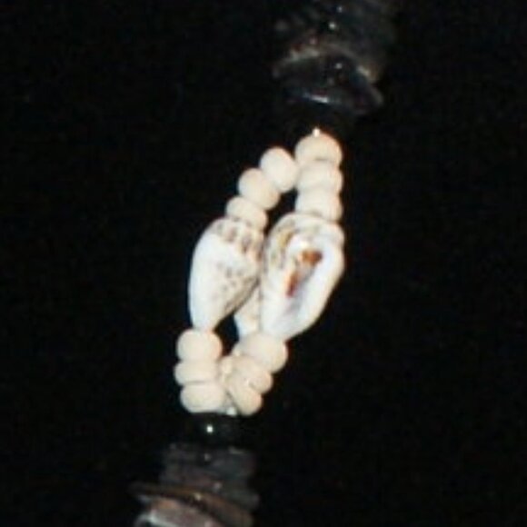 Handmade Round Blacklip M.O.P Tiger Necklace - Picture 3 of 4